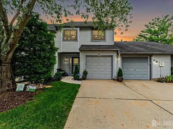 66 Lexington Cir, Matawan, NJ 07747