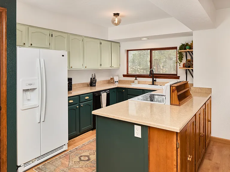 400 E Lake Ave — Photo 22
