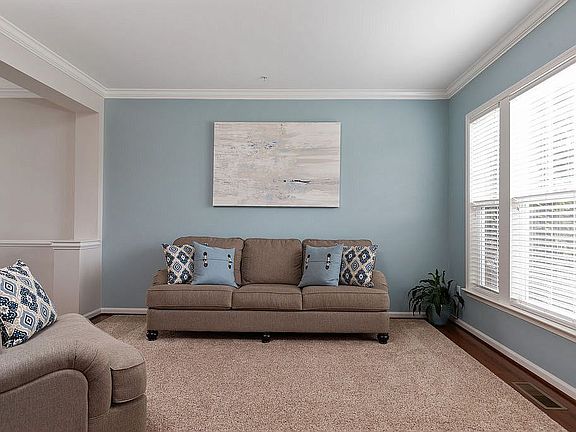 3rd image of 14336 Northbrook Ln