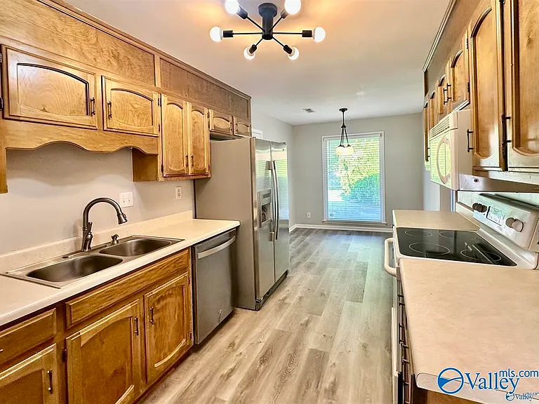 7520 Clubfield Dr SW — Photo 4