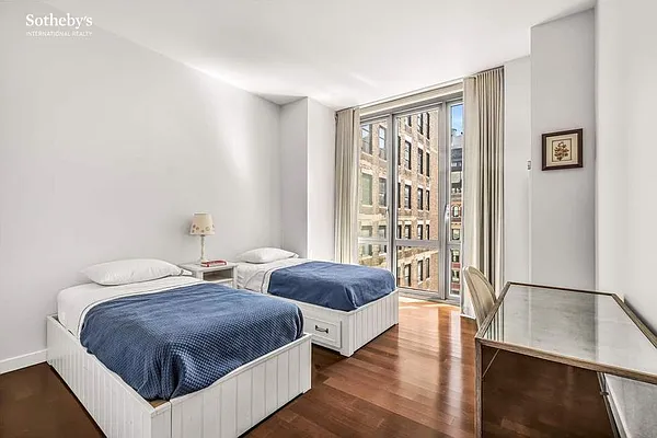 Rented by Sotheby's International Realty | media 18