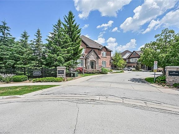 3rd image of 300 Ravineview Way #41