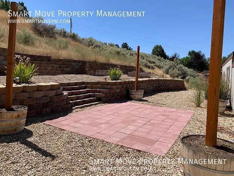 2705 E Mendota Dr — Photo 28