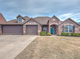 4601 Skyline St, Bentonville, AR 72713