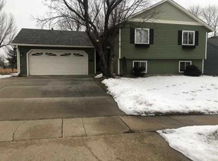 728 N Montgomery Ct, Sioux Falls, SD 57103