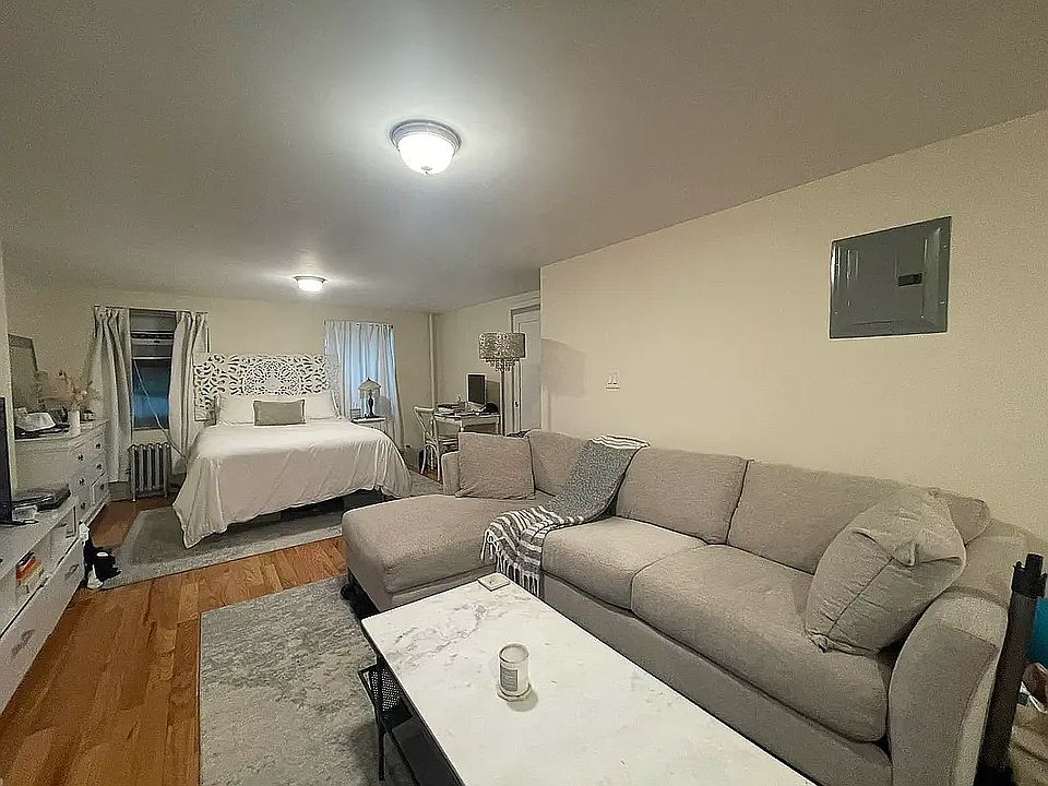 2nd image of 104 Fort Greene Pl #1