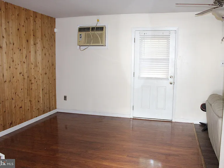 44 Edinshire Rd — Photo 7