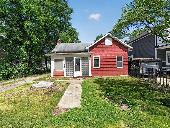 3rd image of 2670 Berrell Ave