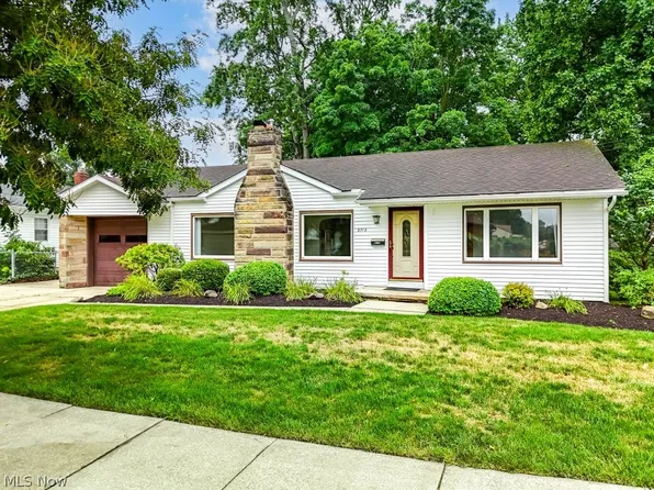 2112 Tyrone St, Akron, OH 44312