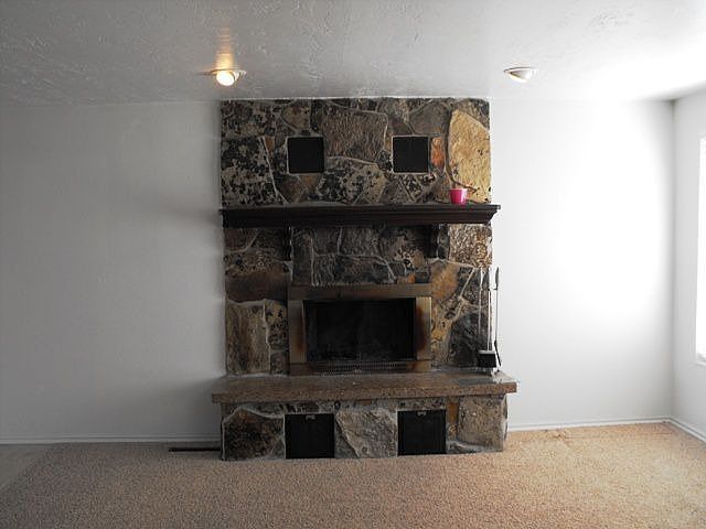 2nd image of 479 N 200 W