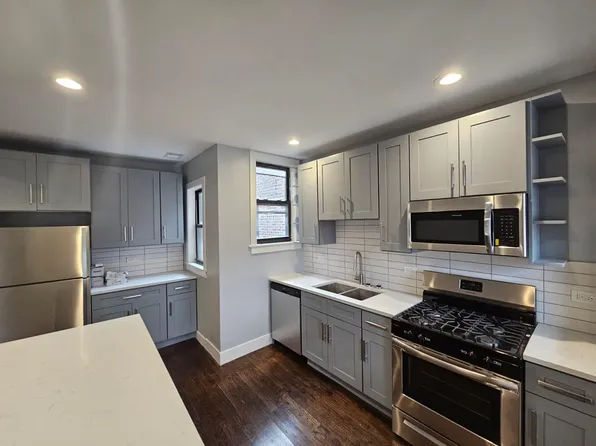 2642 W Pratt Ave, Chicago, IL