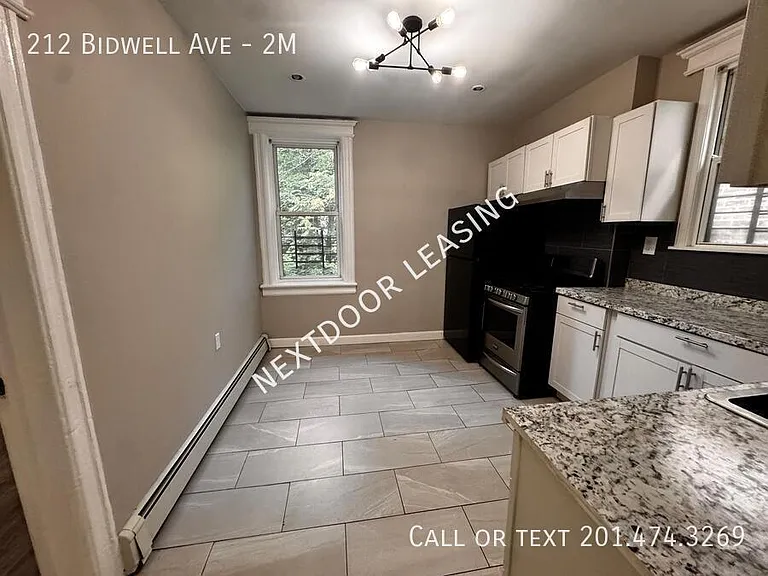 212 Bidwell Ave #2M — Photo 2