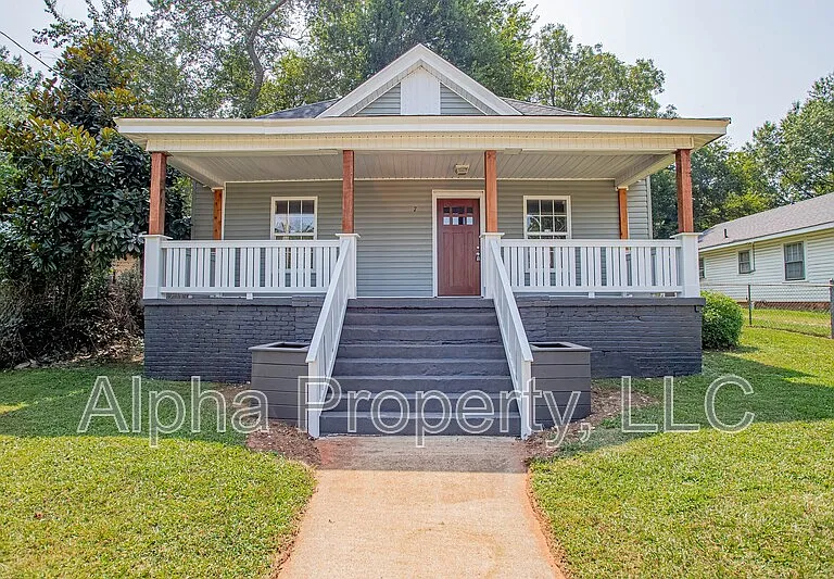 7 Highlawn Ave — Photo 1