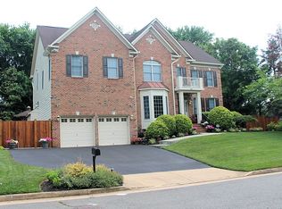 6483 Birch Grove Ct, Mc Lean, VA 22101