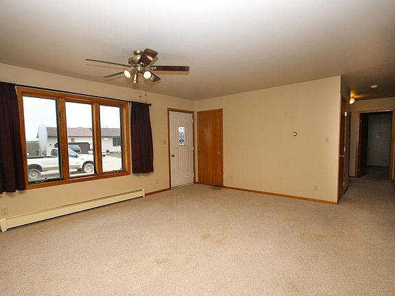 3rd image of 632 Meeker Ct