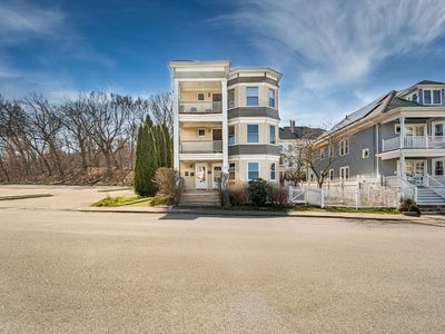 92 Blaisdell St #2, Haverhill, MA, 01832