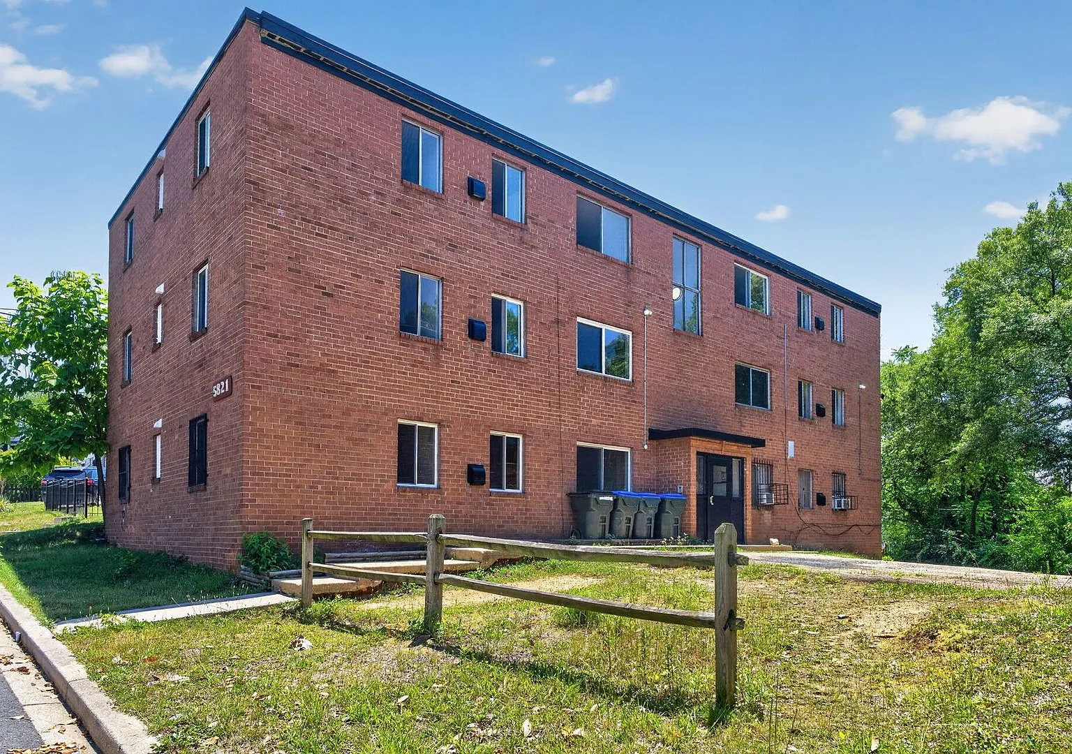 5821 Field Pl NE - — Photo 1