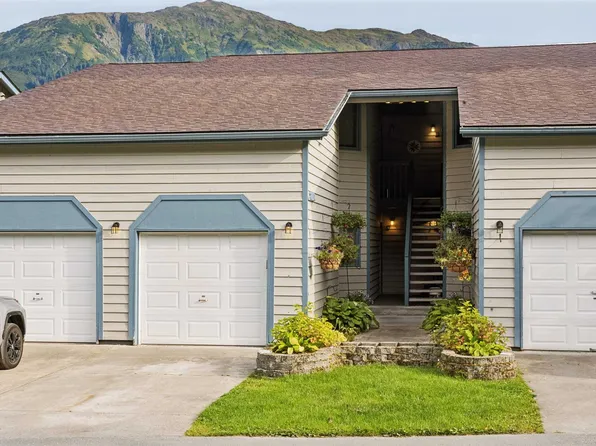 2212 Raven Rd APT C, Douglas, AK 99824