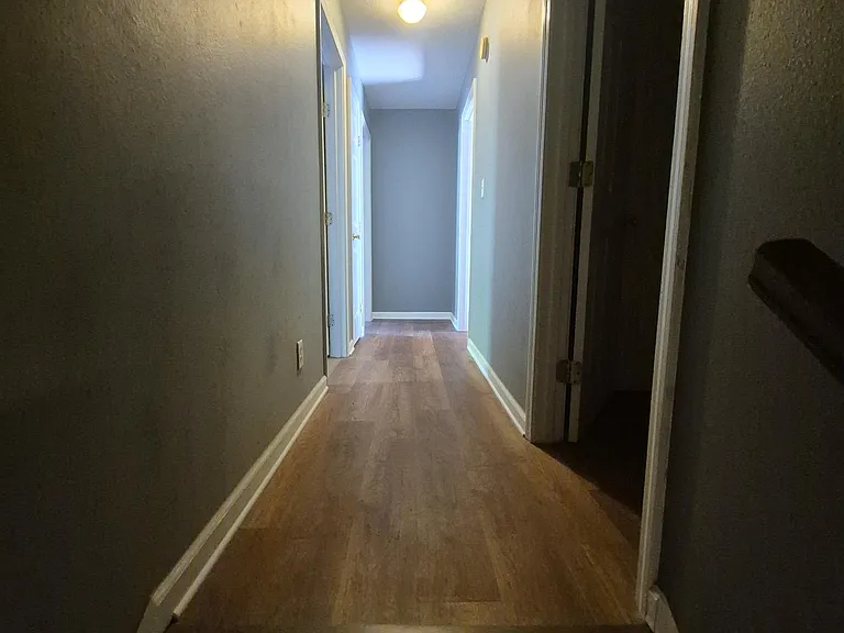 712 Michael Dr — Photo 28