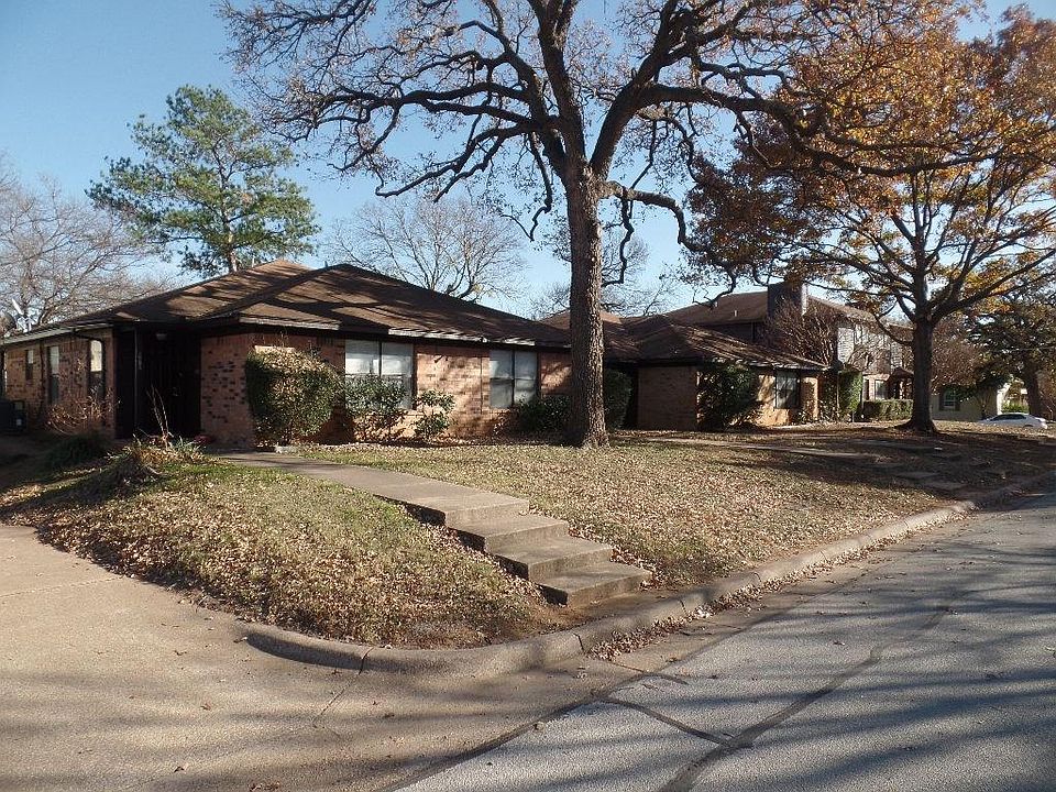 1st image of 221 Arnold Ave