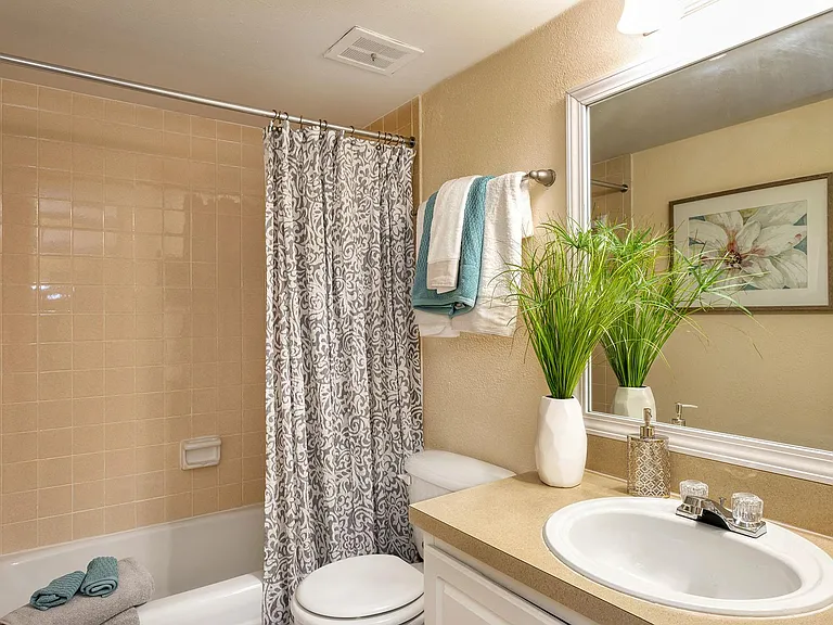 The Legacy Apartments — Photo 6