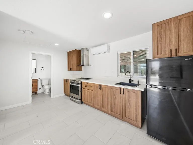 1610 Amador Ave #B — Photo 6