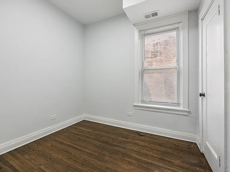 5439 S Indiana Ave #2 — Photo 17