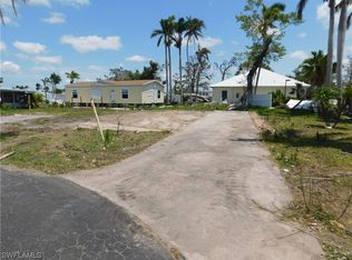 110 Maple Ln, Fort Myers, FL 33908