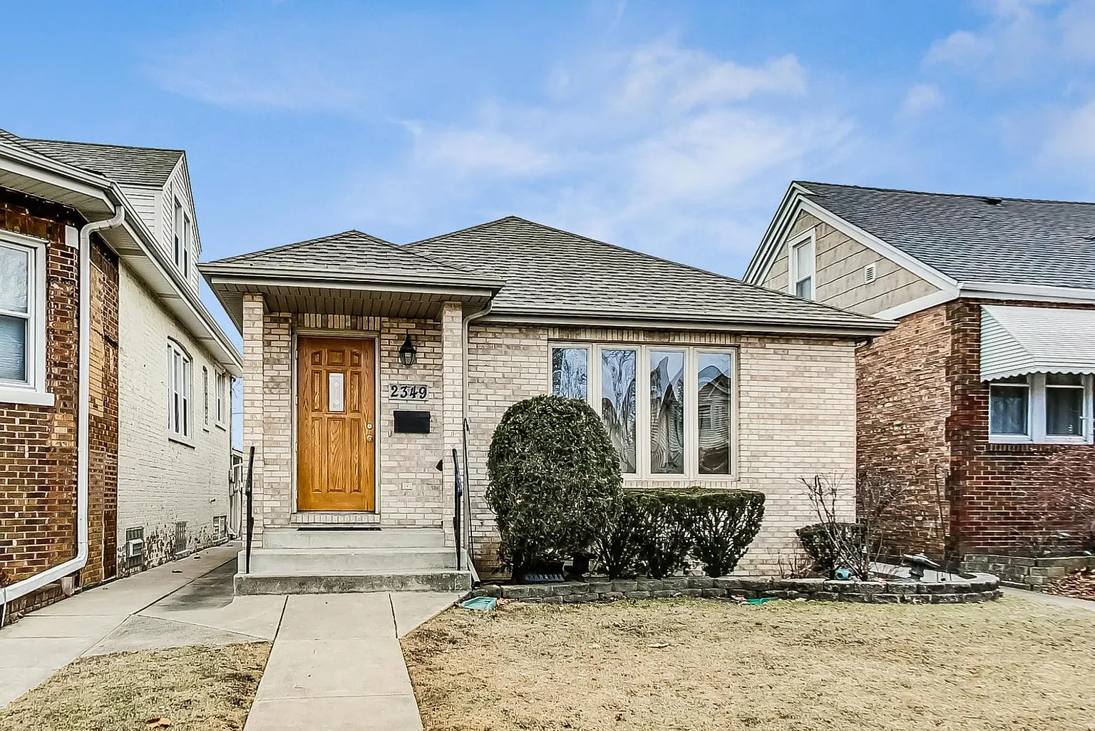 2349 Hainsworth Ave photo 1