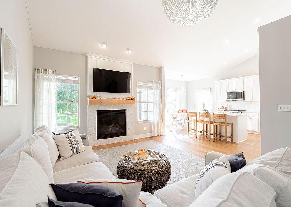 1st image of 49 Village Green Dr