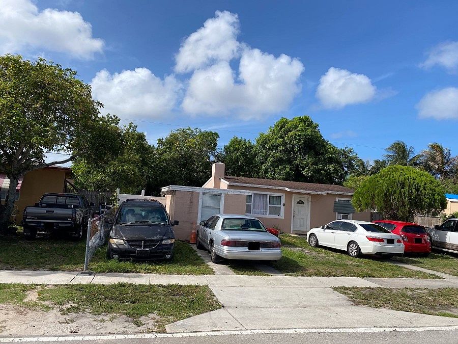 2nd image of 741 Cherry Rd