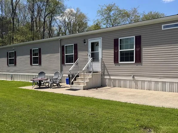 284 Cessna St, Sayre, PA 18840