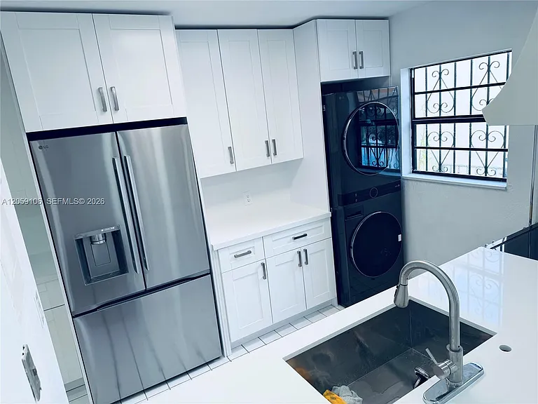 7011 Crown Gate Ct — Photo 3