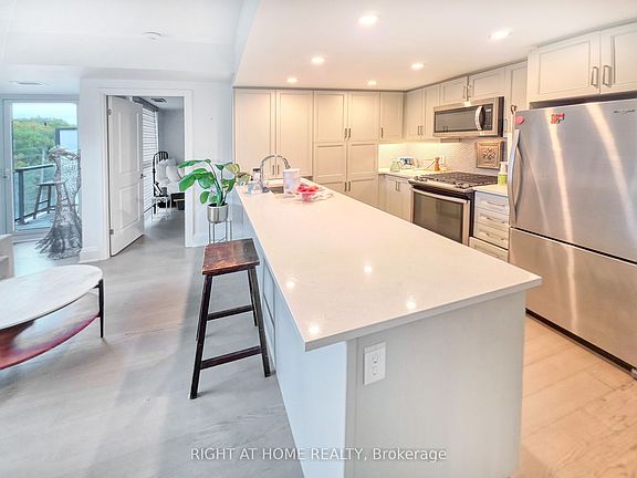 3rd image of 1400 Kingston Rd #501