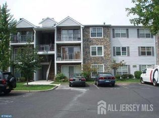 40 Holly Ct, Hamilton, NJ 08619