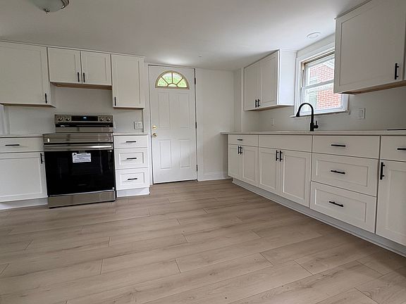 3rd image of 54 Buckingham Street