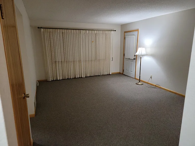 1479 Redfield St — Photo 6