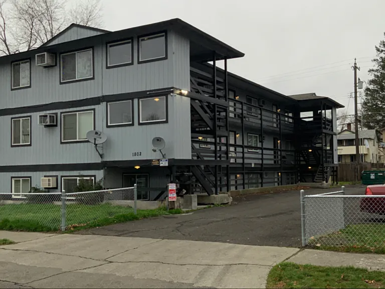 Cozy 2bd/1ba North West Apartment | On-Site Laundry | Pet Friendly | Off-Street Parking | Avail U... — Photo 1
