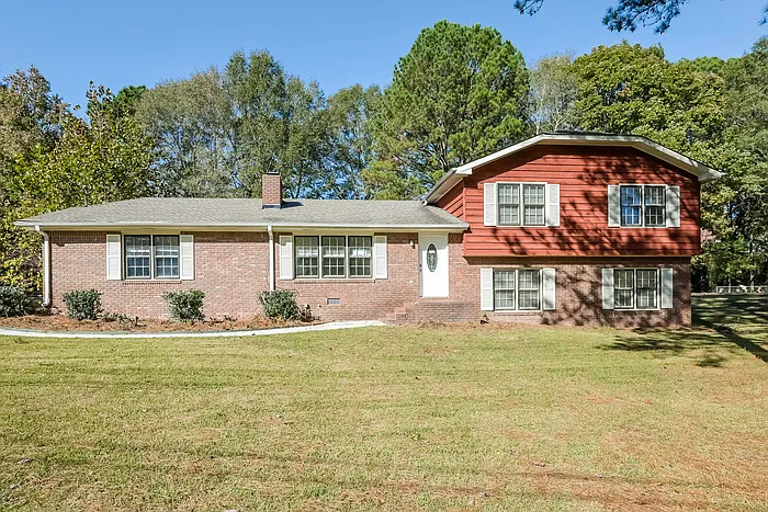 2137 Hartridge Dr — Photo 1