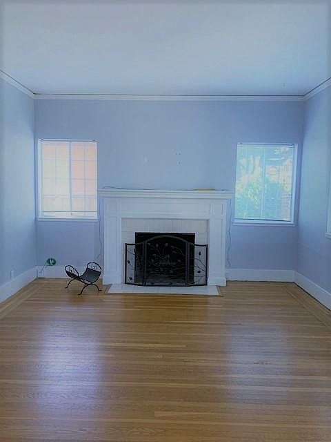 1st image of 607 N Claremont St