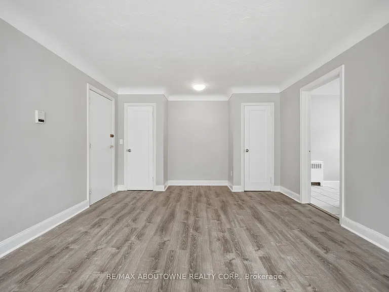 1037 Churchill Ave #1 — Photo 8