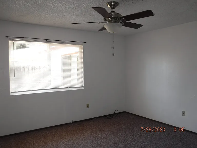 941 Sunwest Dr — Photo 7