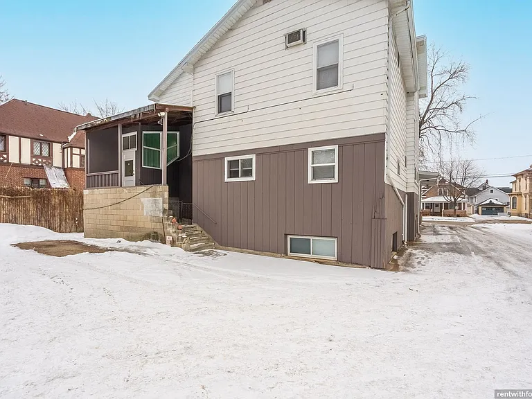 536 Algoma Blvd — Photo 4