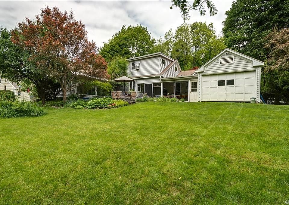 1st image of 120 Edgemere Ln