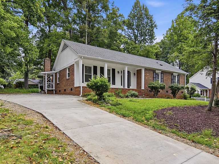 207 Leland Dr — Photo 28