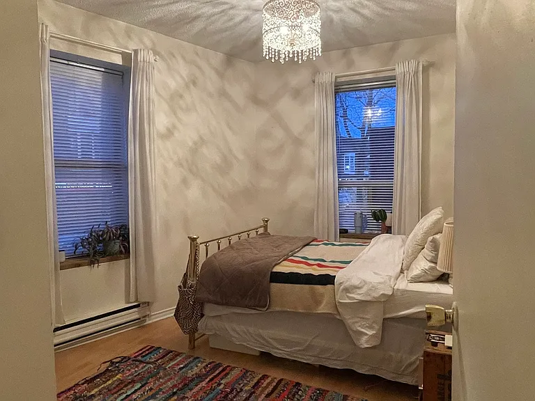 225 Gladstone Ave — Photo 184