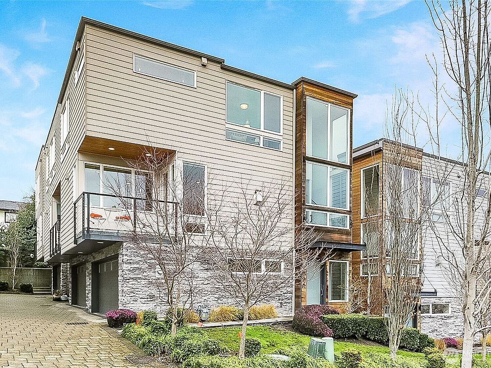 1st image of 222 4th Avenue