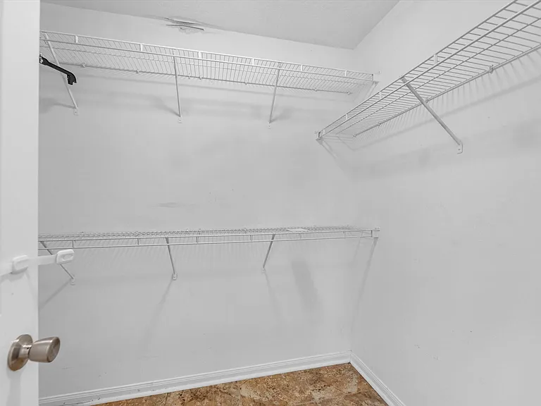 18634 S Wimbledon Dr — Photo 17