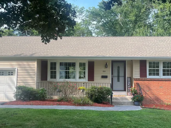 44 Hartwell Road, West Hartford, CT 06117