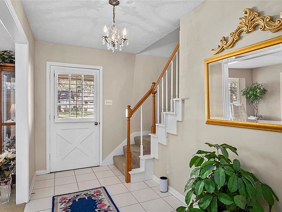 5th image of 5819 Pine Arbor Dr